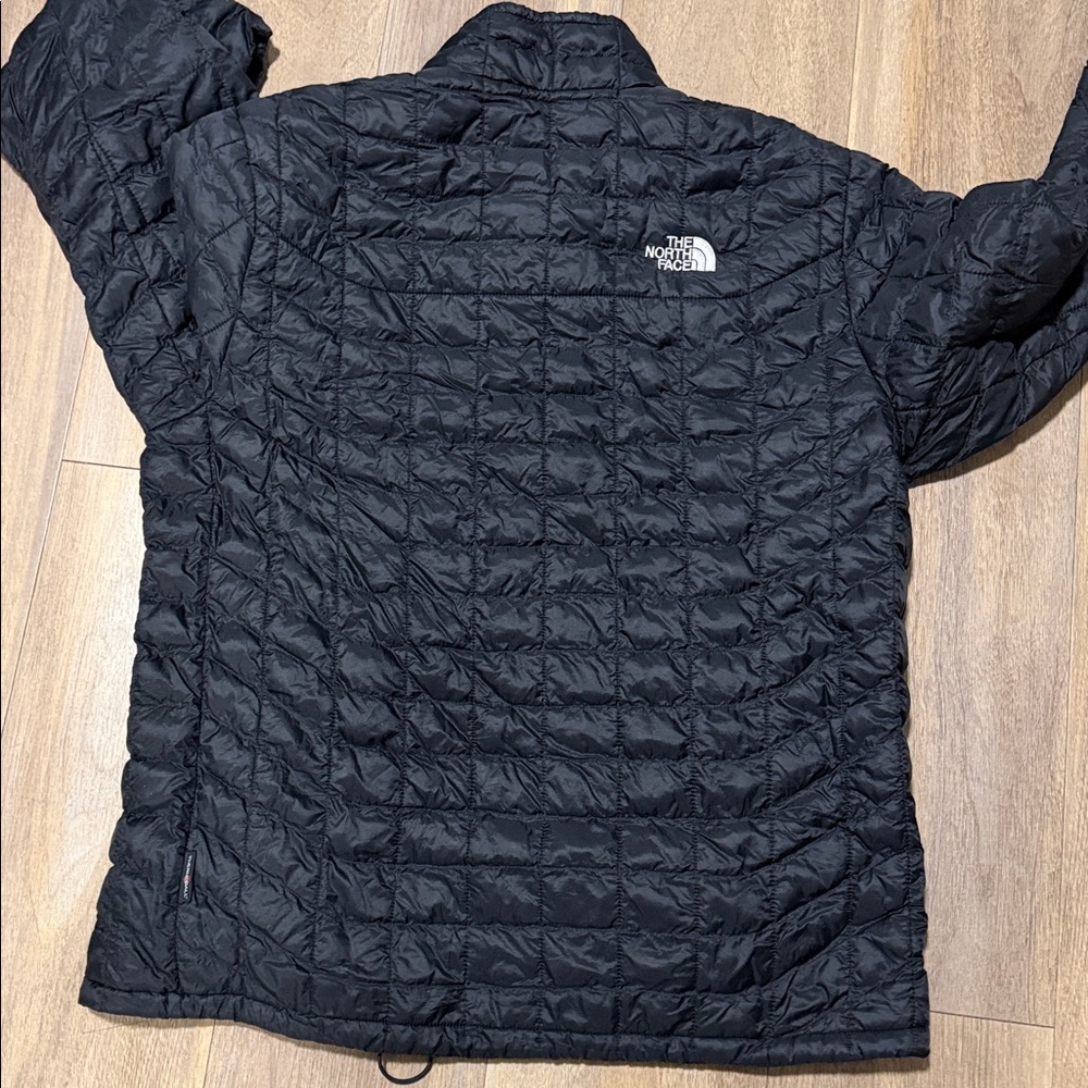 The North Face Men's Thermoball Puffer Jacket - Picture 7 of 7
